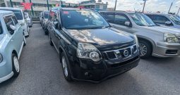 2011 Nissan X-Trail (18300)